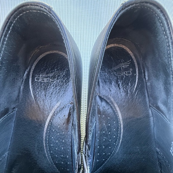 DANSKO WOMENS SIZE 39 Black color - Picture 6 of 9
